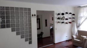 Отель Queen Zita Apartment, Будапешт